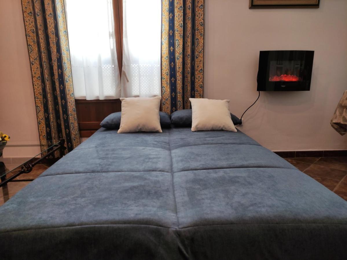 Апартаменты Entretorres. Casa-Duplex En Centro Historico. Кармона Экстерьер фото