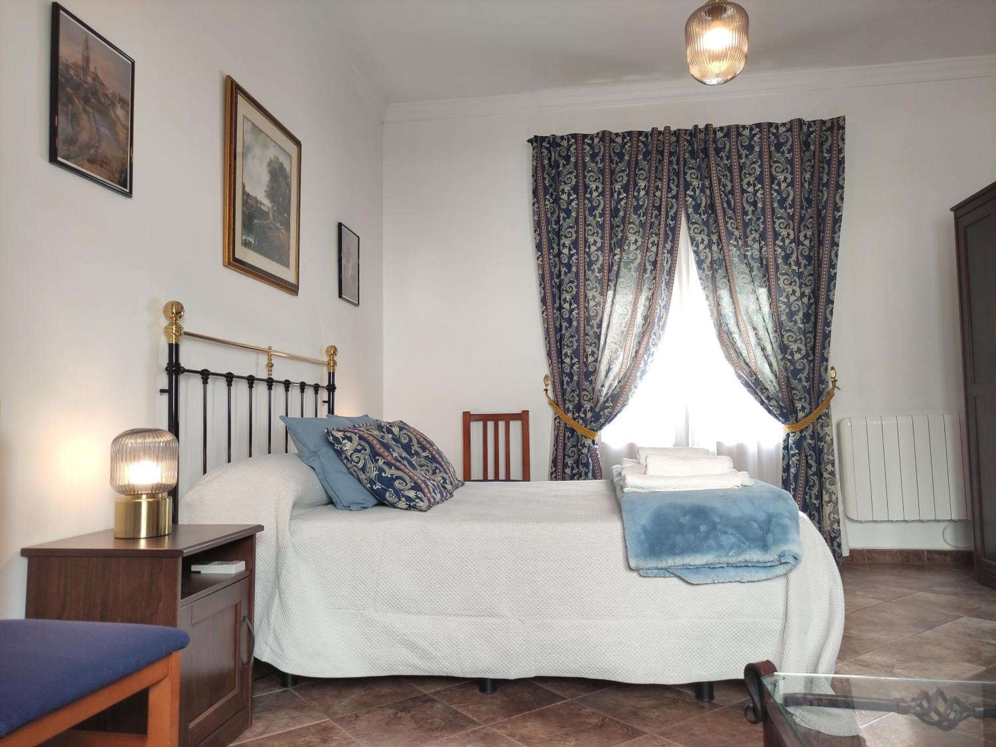 Апартаменты Entretorres. Casa-Duplex En Centro Historico. Кармона Экстерьер фото